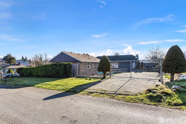 5503 33rd Avenue S, Seattle, WA 98118