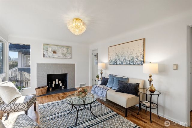 5503 33rd Avenue S, Seattle, WA 98118