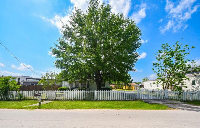 2636 Lone Oak Road, Houston, TX 77093