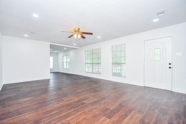 2636 Lone Oak Road, Houston, TX 77093