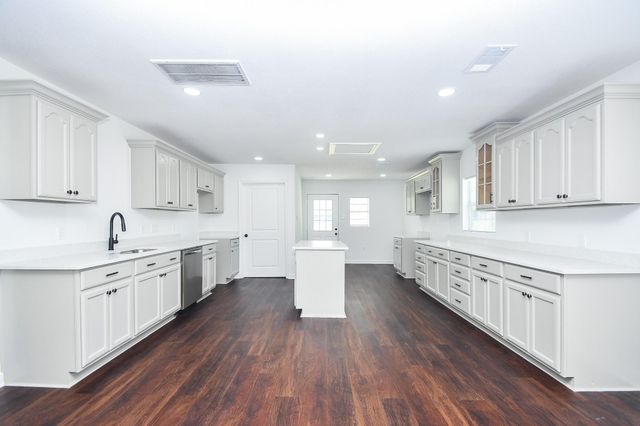 2636 Lone Oak Road, Houston, TX 77093