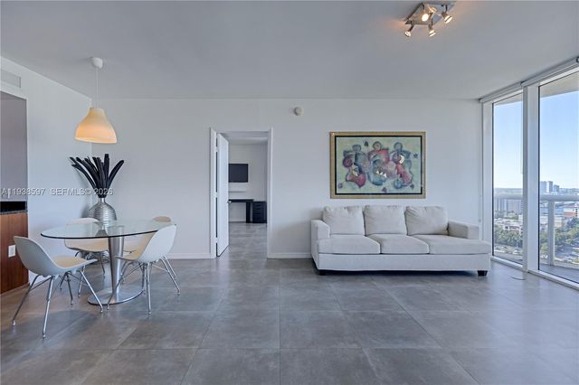 17201 Collins Ave 2006, Sunny Isles Beach, FL 33160