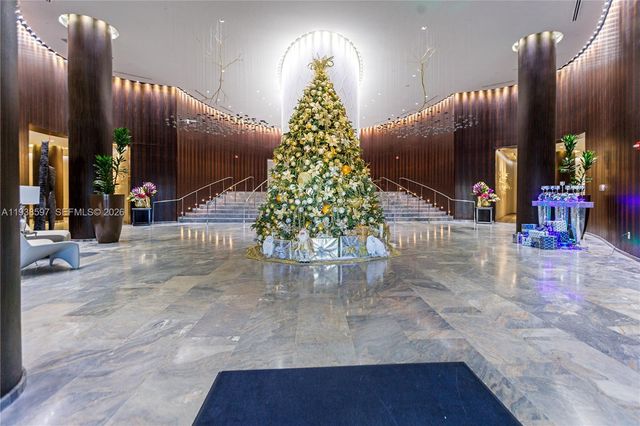 17201 Collins Ave 2006, Sunny Isles Beach, FL 33160