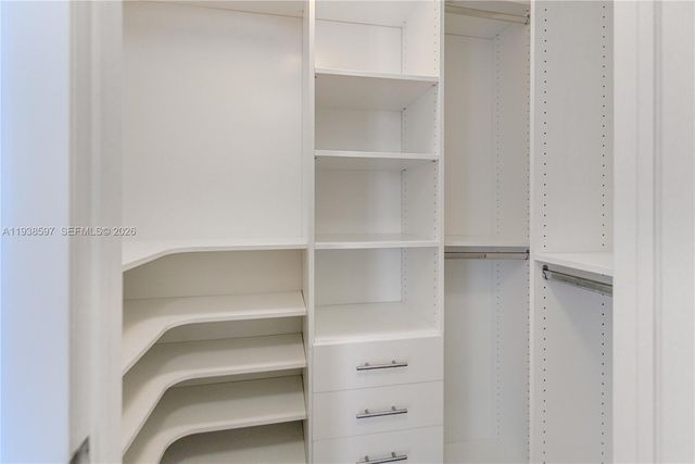 17201 Collins Ave 2006, Sunny Isles Beach, FL 33160