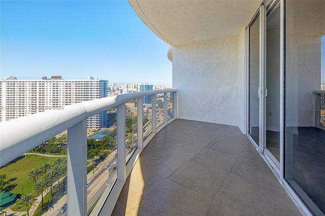 17201 Collins Ave 2006, Sunny Isles Beach, FL 33160