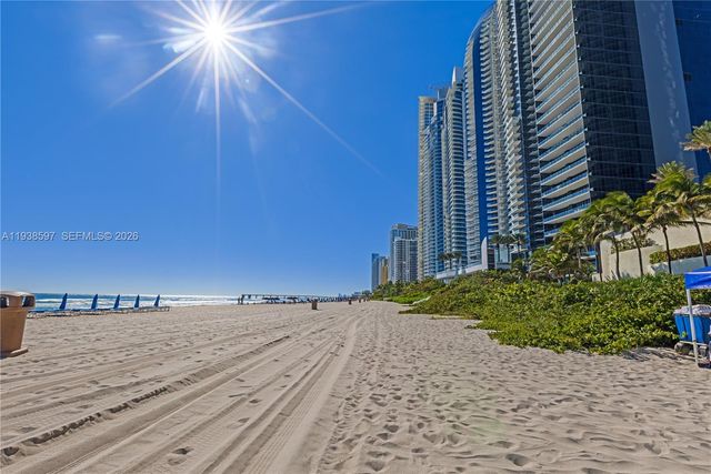 17201 Collins Ave 2006, Sunny Isles Beach, FL 33160