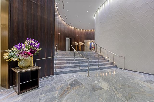 17201 Collins Ave 2006, Sunny Isles Beach, FL 33160