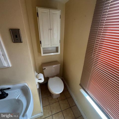 215 W MCNEAL ST W, Millville, NJ 08332