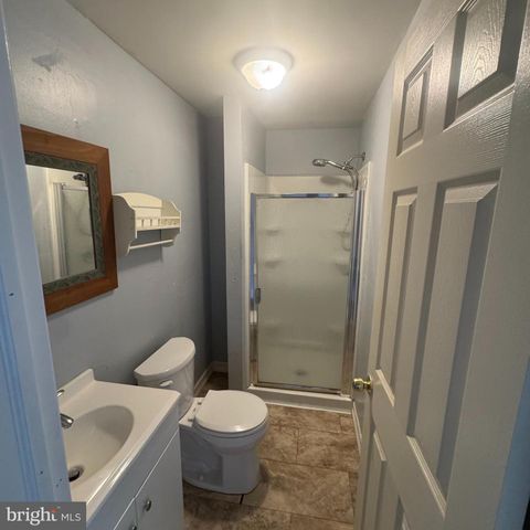 215 W MCNEAL ST W, Millville, NJ 08332