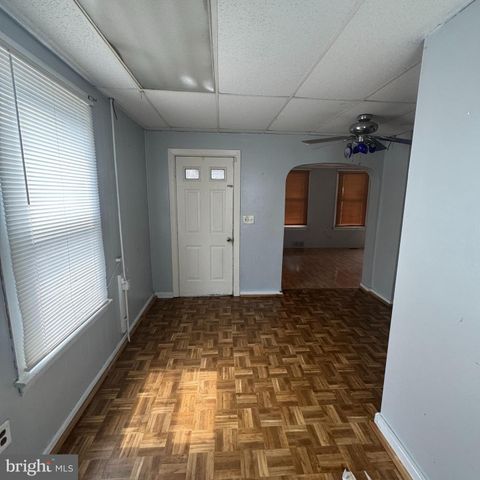 215 W MCNEAL ST W, Millville, NJ 08332
