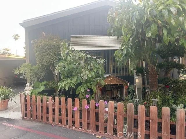 106 Amalfi, Santa Ana, CA 92703