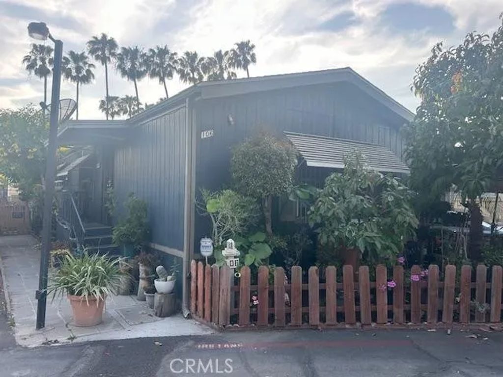 106 Amalfi, Santa Ana, CA 92703
