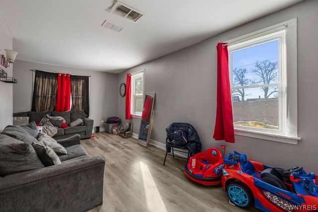 148 Potomac Avenue, Buffalo, NY 14213