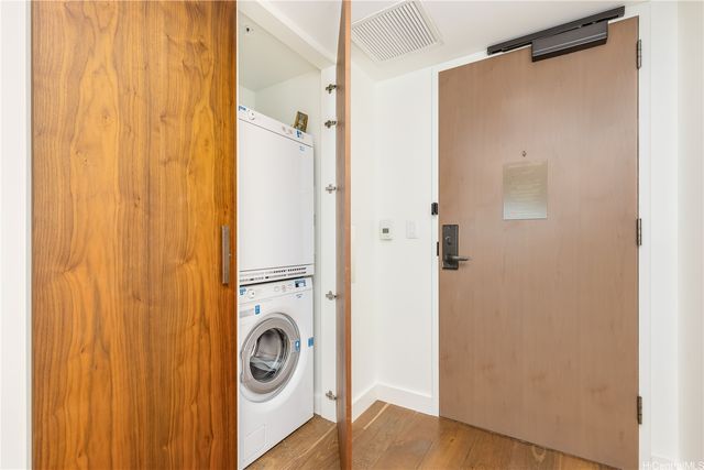 383 Kalaimoku Street E2802, Honolulu, HI 96815