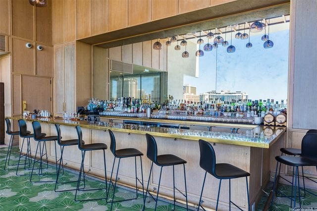 383 Kalaimoku Street E2802, Honolulu, HI 96815