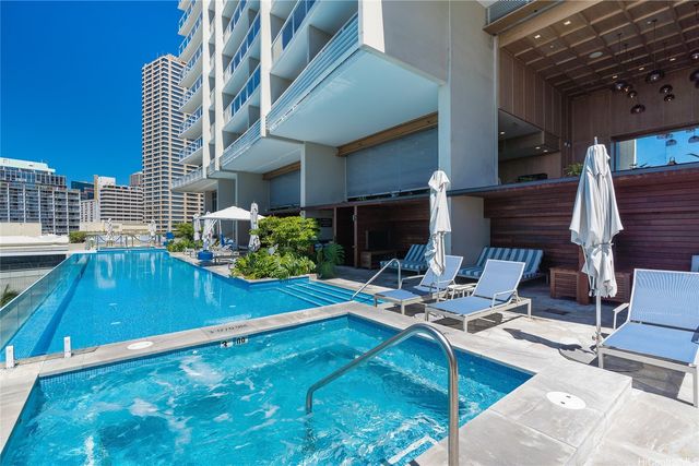 383 Kalaimoku Street E2802, Honolulu, HI 96815