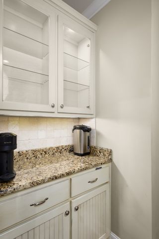 1206 Woodridge Ct, Florence, AL 35630