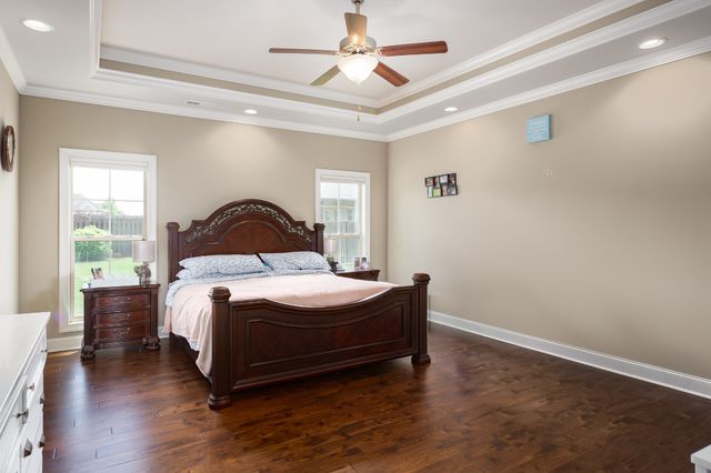 1206 Woodridge Ct, Florence, AL 35630