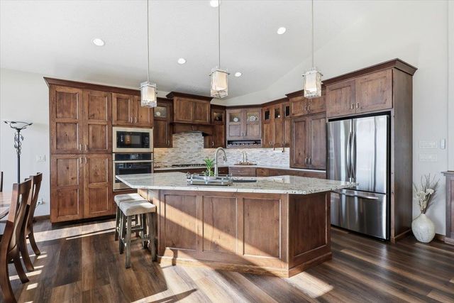 8814 E Ridgeline Ln, Spokane, WA 99217