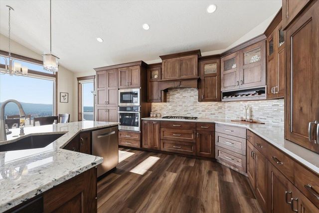 8814 E Ridgeline Ln, Spokane, WA 99217