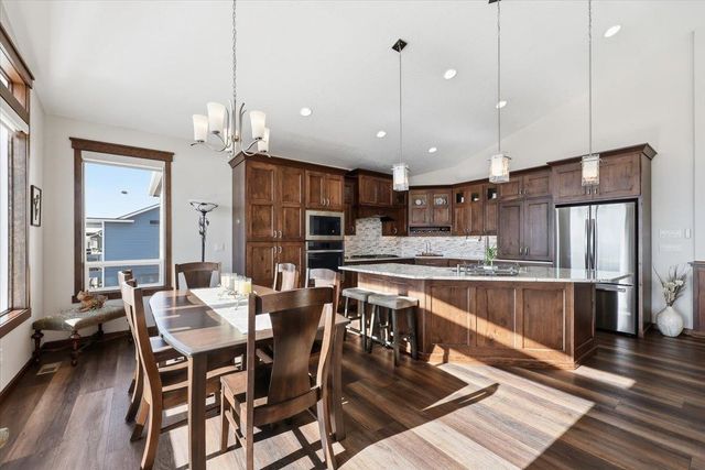 8814 E Ridgeline Ln, Spokane, WA 99217