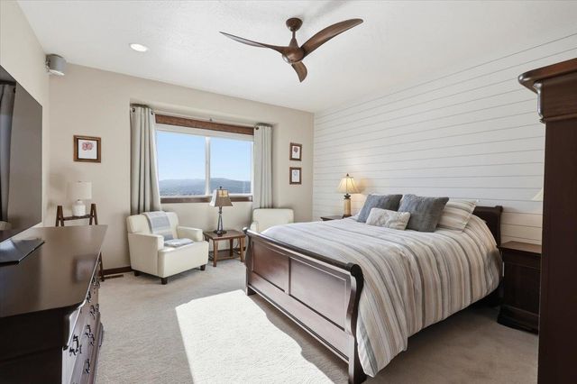 8814 E Ridgeline Ln, Spokane, WA 99217