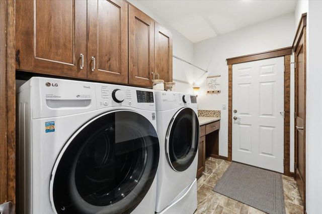 8814 E Ridgeline Ln, Spokane, WA 99217