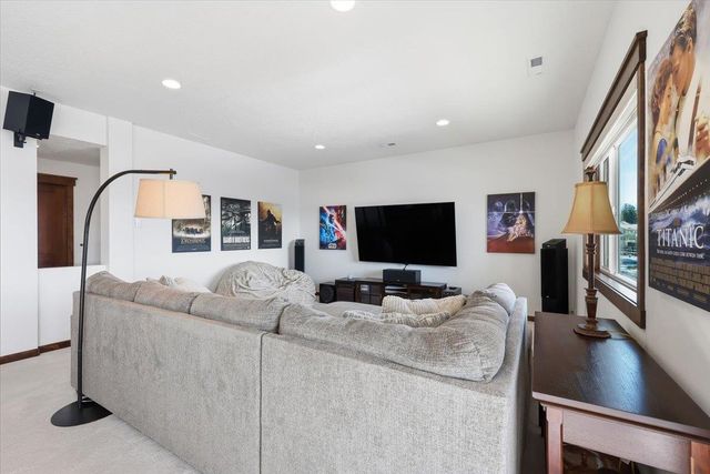 8814 E Ridgeline Ln, Spokane, WA 99217