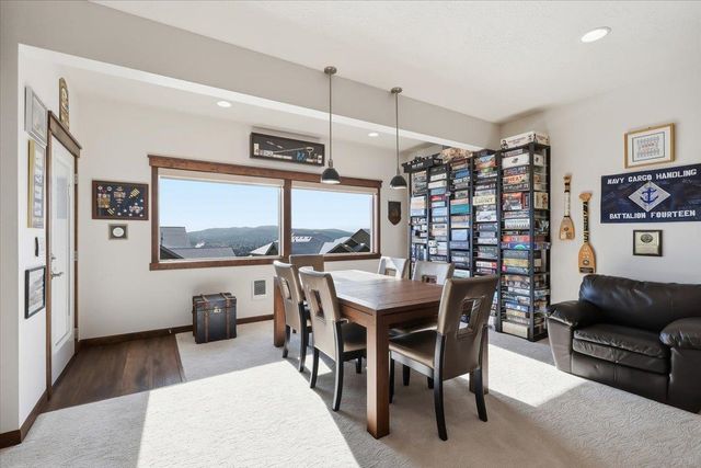 8814 E Ridgeline Ln, Spokane, WA 99217