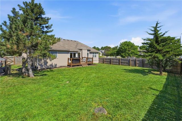 4421 SW Hillside Drive, Lee's Summit, MO 64082
