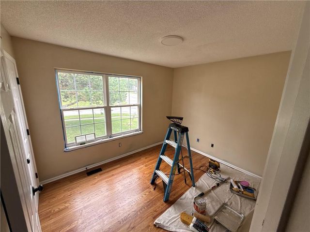 4421 SW Hillside Drive, Lee's Summit, MO 64082