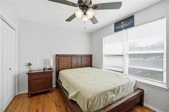 4421 SW Hillside Drive, Lee's Summit, MO 64082