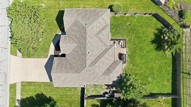 4421 SW Hillside Drive, Lee's Summit, MO 64082