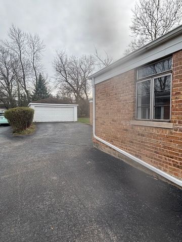 2223 Hawthorne Road, Homewood, IL 60430