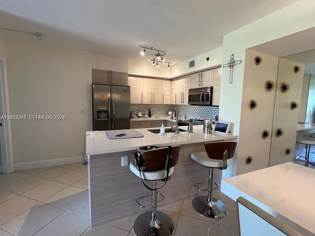 19901 E Country Club Drive 2505, Aventura, FL 33180
