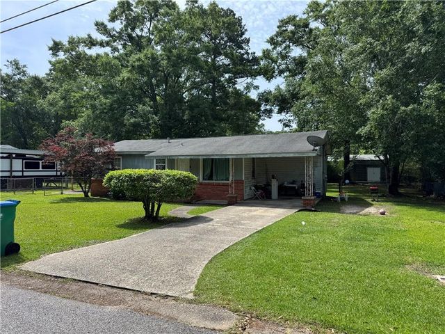 123 Clark Avenue, Saraland, AL 36571