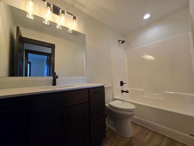 707 Council Court, Ellendale, MN 56026