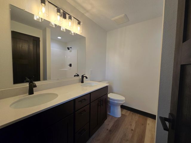 707 Council Court, Ellendale, MN 56026