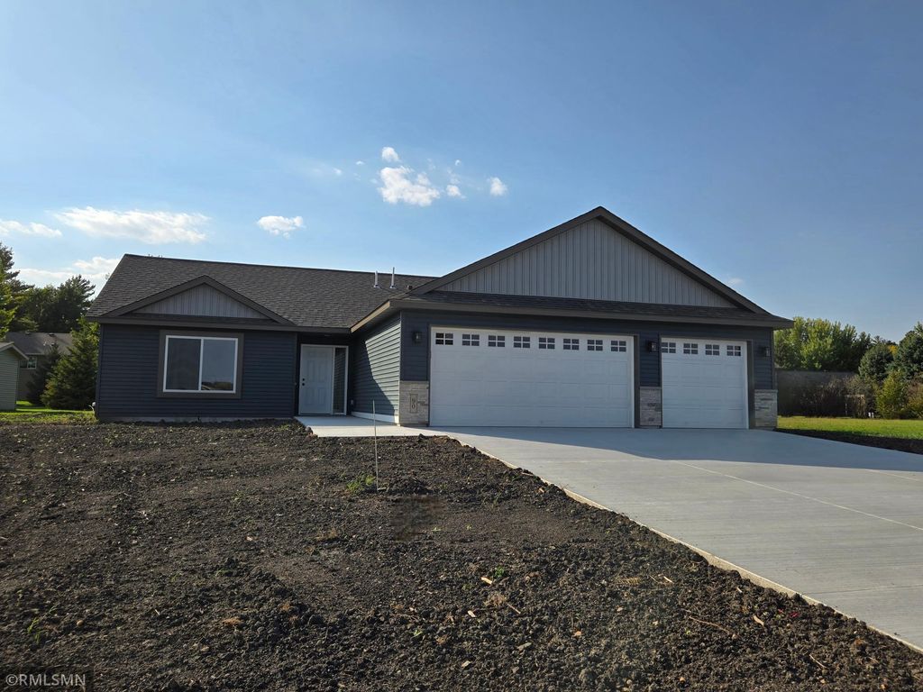 707 Council Court, Ellendale, MN 56026