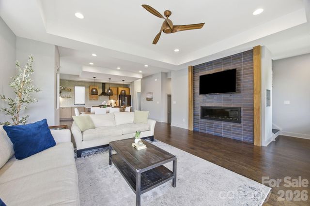 1026 Polaris Way, Charlotte, NC 28205