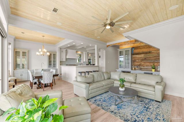 43 Port Royal Way, Pensacola, FL 32502