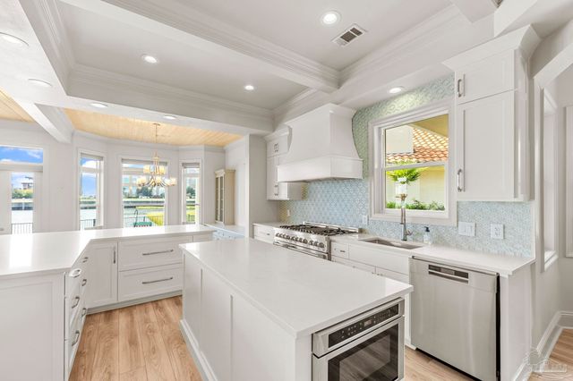 43 Port Royal Way, Pensacola, FL 32502