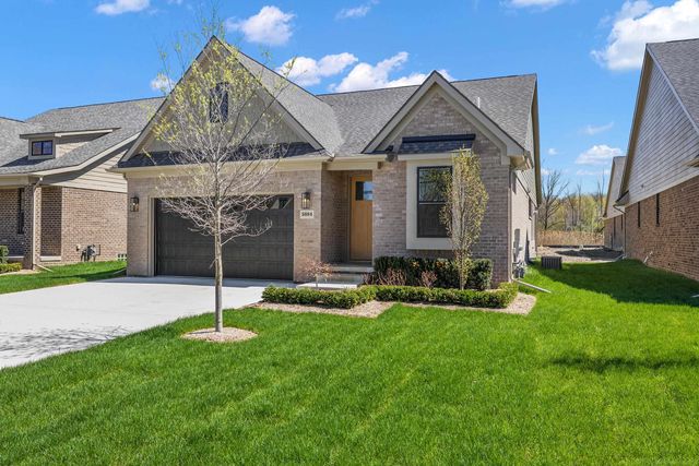 5872 Willow Grove Drive, Troy, MI 48085