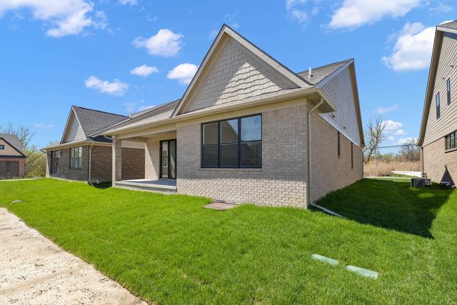 5872 Willow Grove Drive, Troy, MI 48085