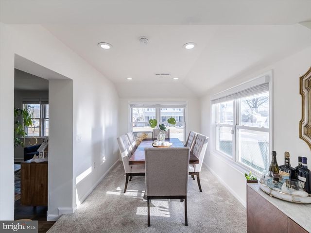 105 W KEYSTONE AVE, Wilmington, DE 19804