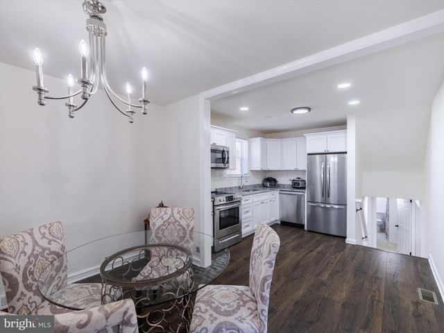 105 W KEYSTONE AVE, Wilmington, DE 19804