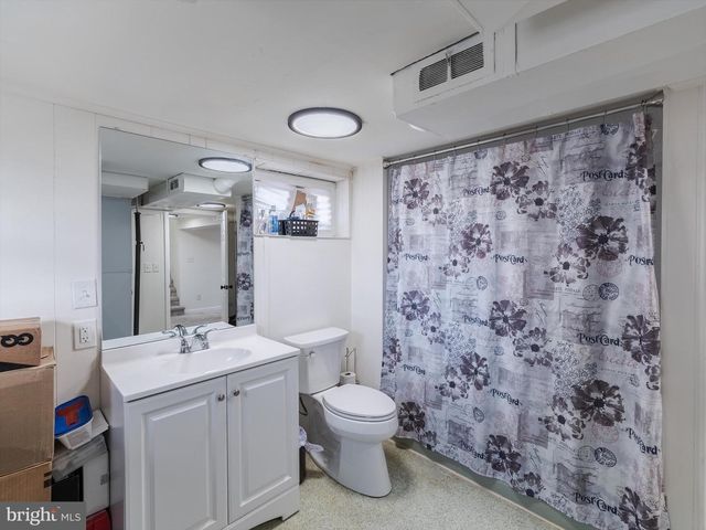 105 W KEYSTONE AVE, Wilmington, DE 19804