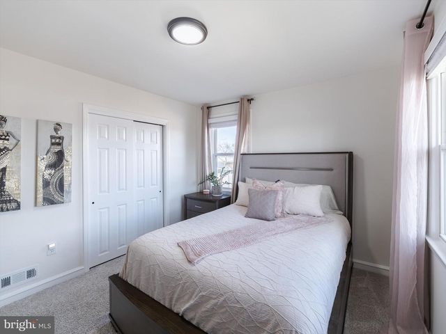 105 W KEYSTONE AVE, Wilmington, DE 19804