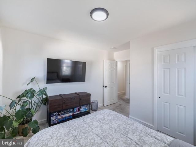 105 W KEYSTONE AVE, Wilmington, DE 19804