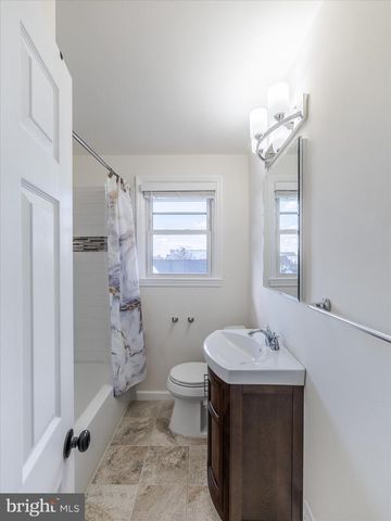 105 W KEYSTONE AVE, Wilmington, DE 19804